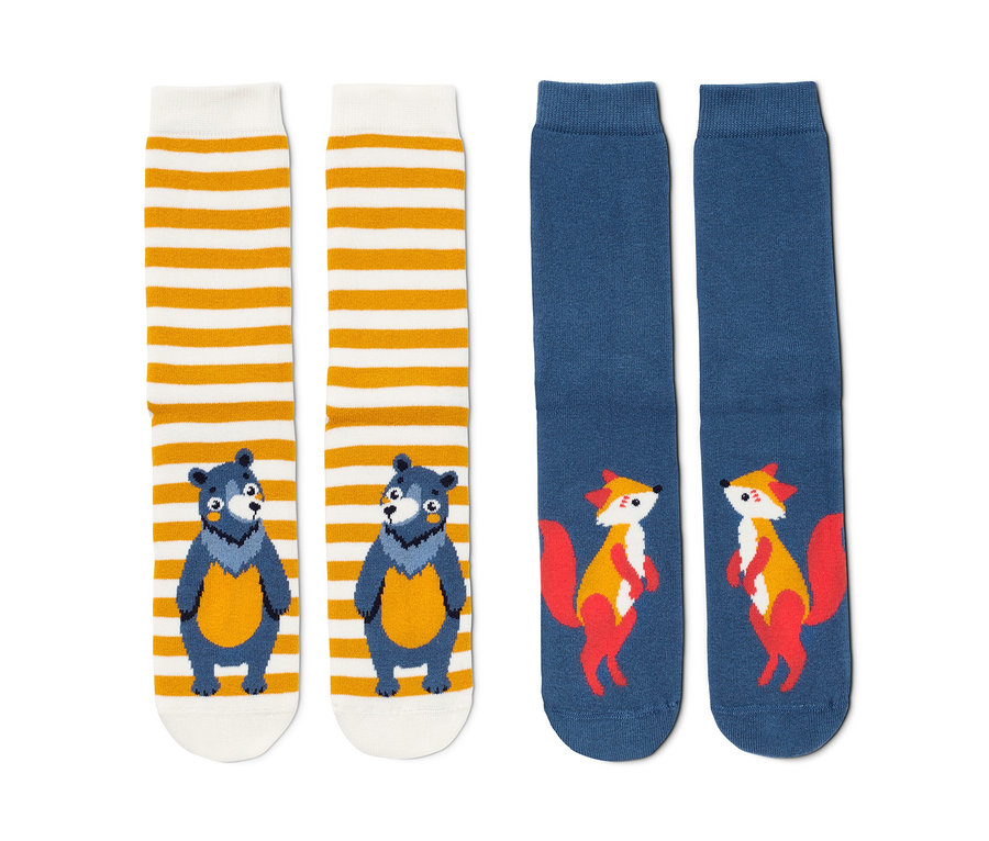 Zwei Paar Antirutsch-Socken, 1x mit Bär-Motiv, 1x mit Fuchs-Motiv.