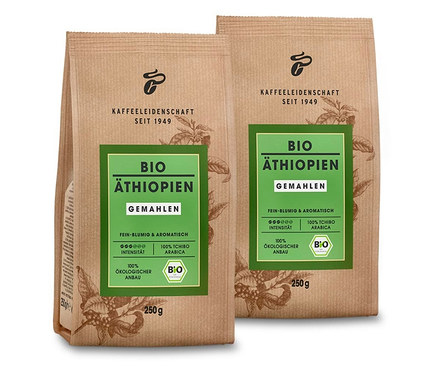 Zwei Packungen Bio Äthiopien - 2x 250 g Gemahlen Kaffee. Die Packungen sind braun und tragen die Aufschrift Bio Äthiopien.