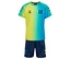 Das HUMMEL Kinder-Trikot-Set HMLSHIMMER, limette, bestehend aus Trikot mit Nummer 12 und marineblauer Hose, liegt auf einem weißen Untergrund.