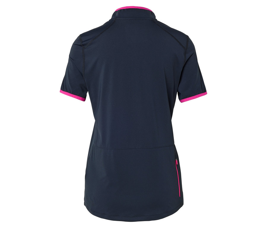 Rückansicht eines marineblauen Kurzarmshirts mit pinkfarbenen Akzenten an Kragen und Ärmeln.