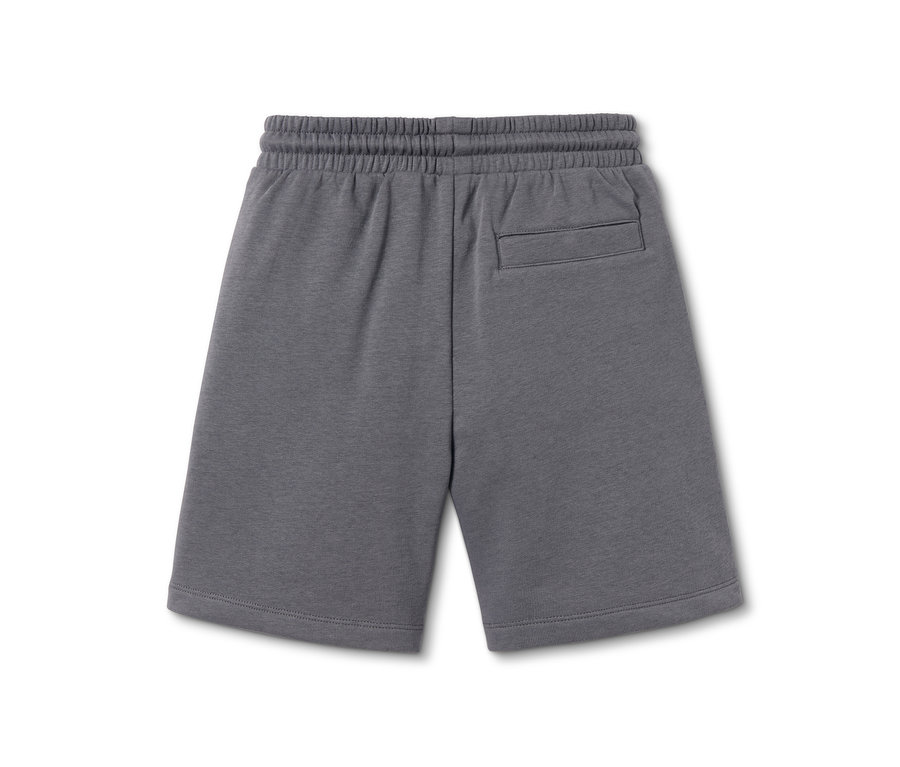 Detailansicht der Rückseite einer grauen 2 Sweatshorts.