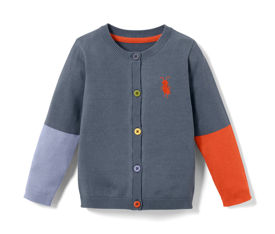 Kleinkinder-Strickjacke im Colorblocking-Design mit verschiedenfarbigen Knöpfen und orangefarbener Ameisenstickerei.