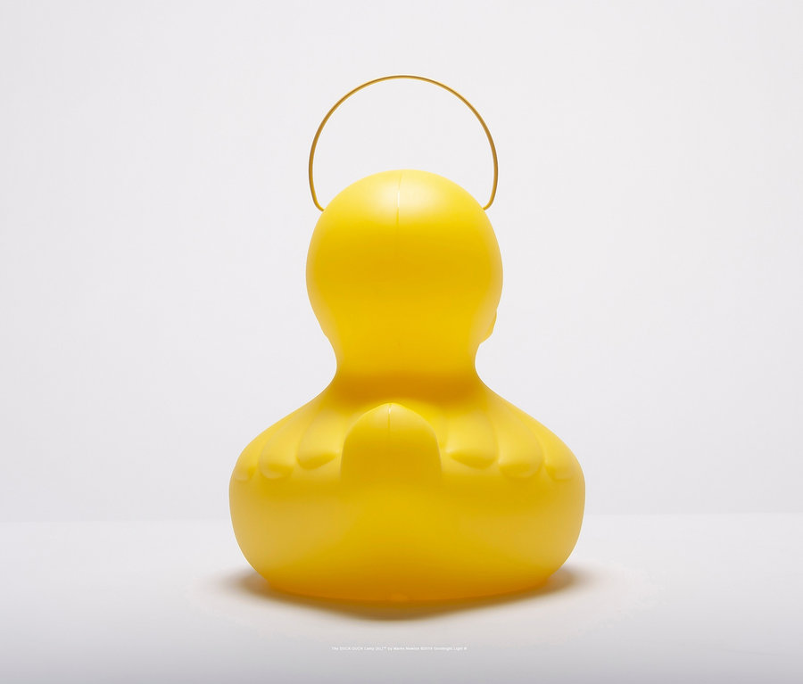 Gelbe Goodnight Light LED-Leuchte »Ente« S auf weißem Hintergrund.