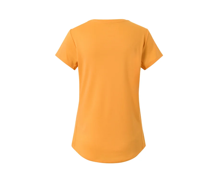 Orangefarbenes Funktionsshirt.