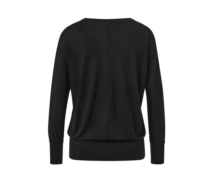 Detailansicht von hinten auf ein schwarzes Sport-und-Yogashirt.