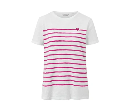 Weißes T-Shirt mit rosa Streifen und kleinem Herz.
