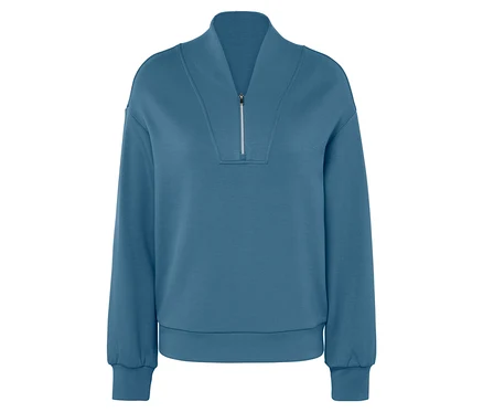 Blaues Sweatshirt mit langen Ärmeln und kurzem Reißverschluss.