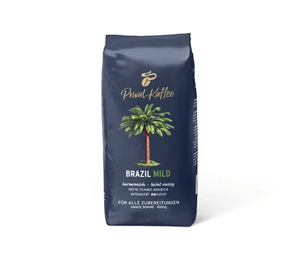 Eine Packung Privat Kaffee Brazil Mild mit einer Abbildung einer Palme.