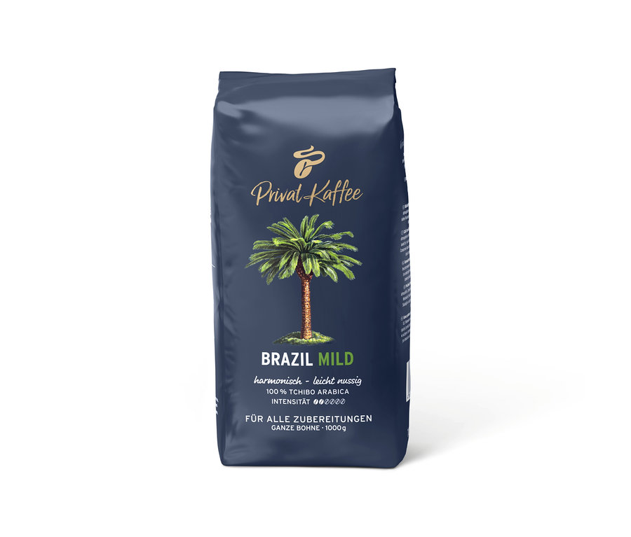 Eine Packung Privat Kaffee Brazil Mild mit einer Abbildung einer Palme.