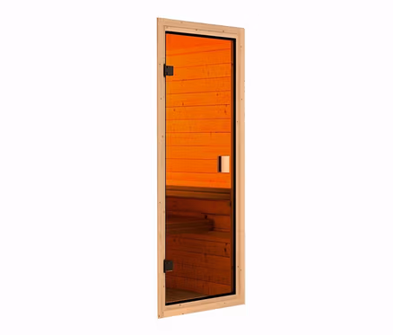 Detail einer Karibu Saunahaus-Tür mit Glaseinsatz und Holzrahmen.