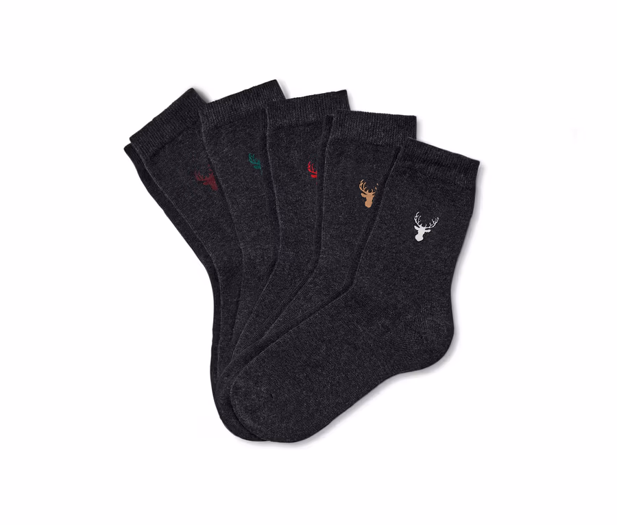 Fünf Paar Socken mit Hirschmotiv.