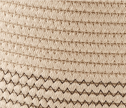 Detailansicht eines Wäschekorbs.