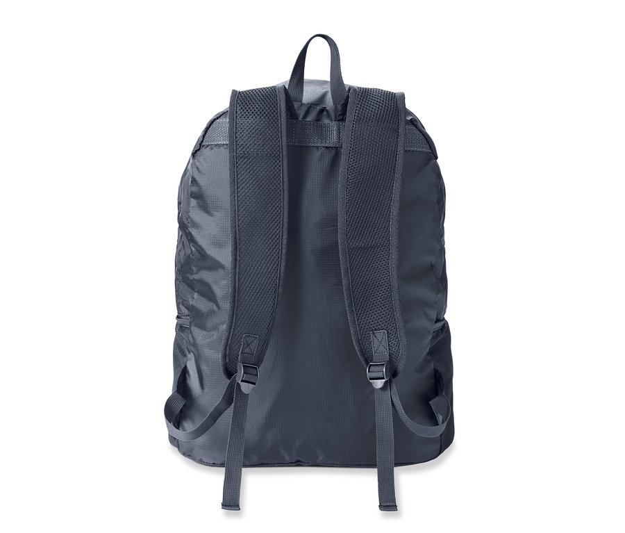 Detailansicht der Rückseite eines faltbaren Rucksacks.