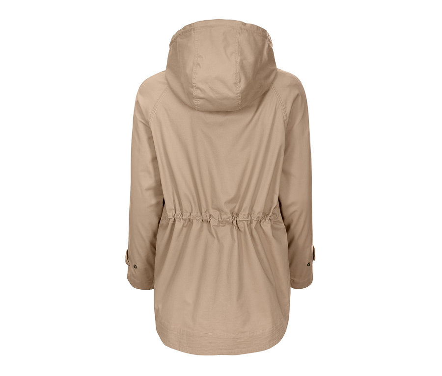 Rückansicht einer beigen Parka mit Kapuze.