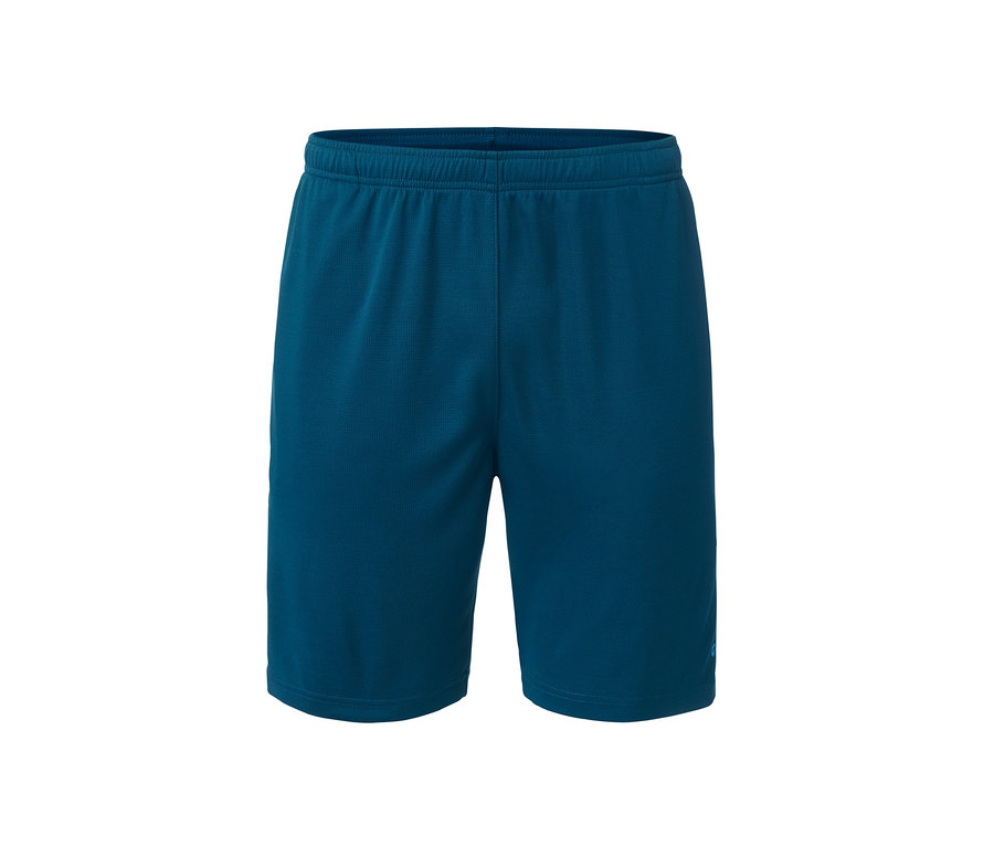 Blaue Sportshorts.