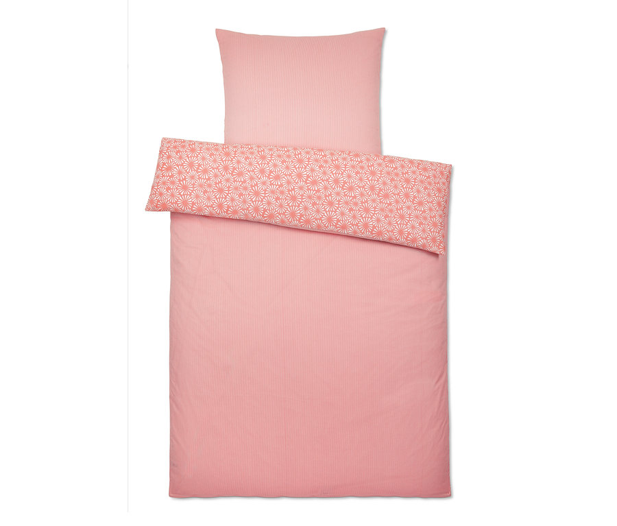 Gestreifte Perkal-Bettwäsche mit Blumenmuster.