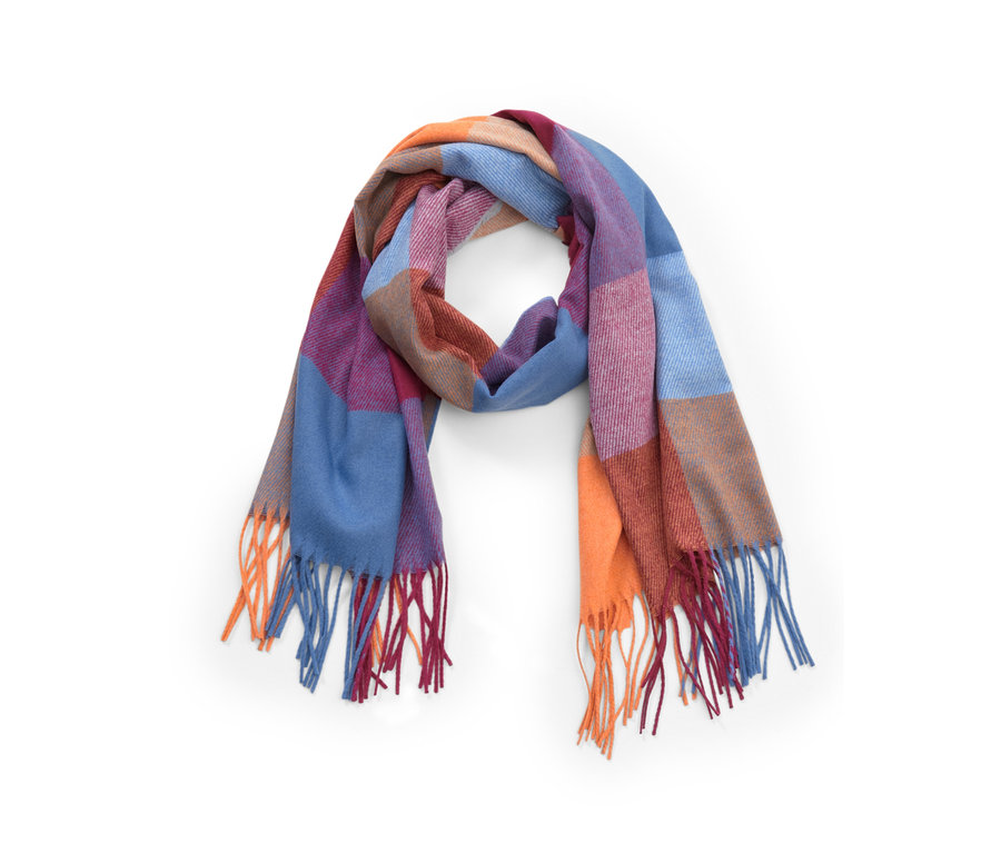 Ein karierter Schal mit Fransen in Blau, Orange und Lila.