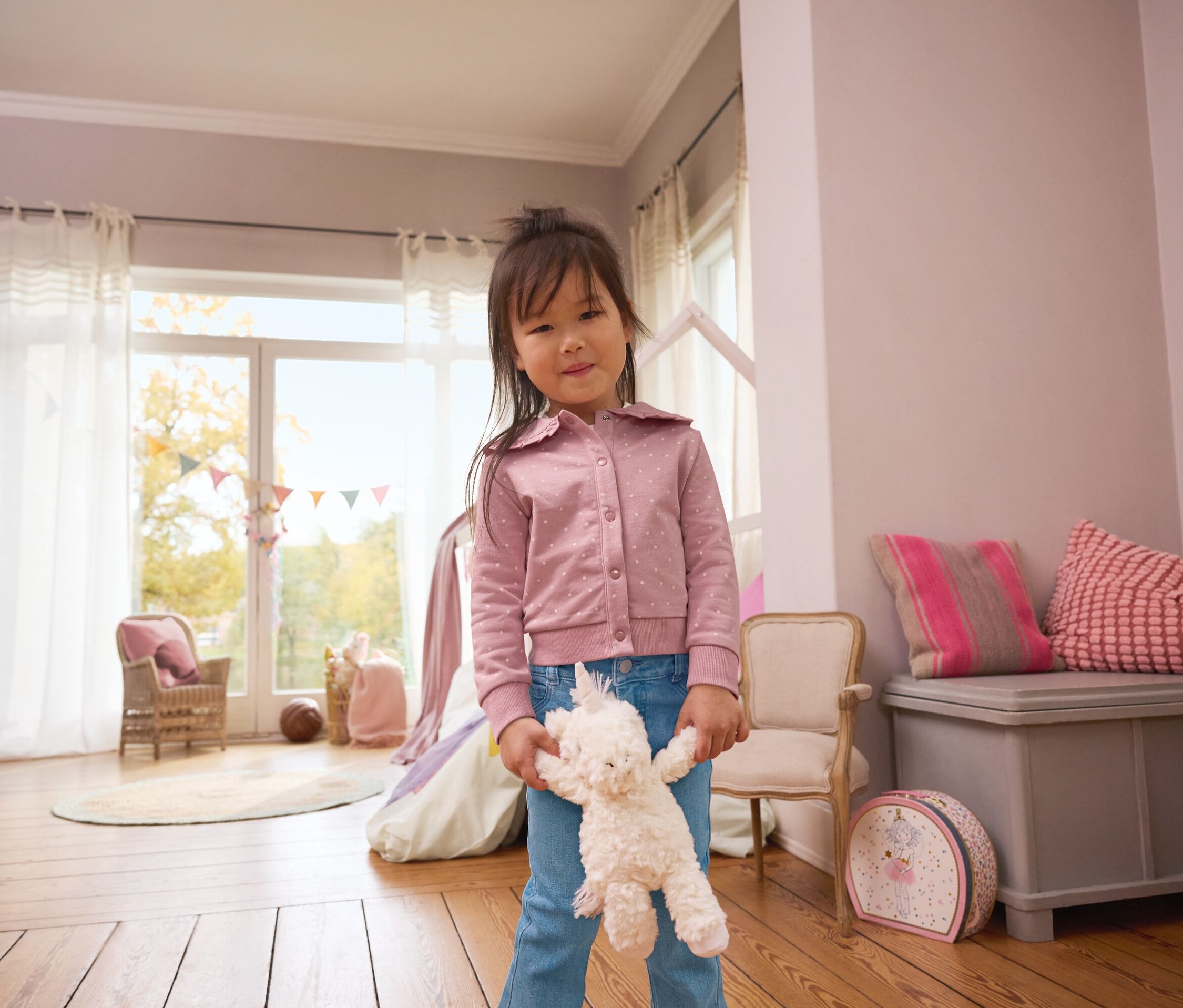 Thumbnail - Tchibo - Kinder-Sweatjacke mit Volant - Mädchen - Gr. 122/128 - creme