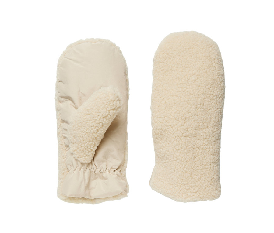 Zwei cremeweiße Teddy-Fäustlinge.