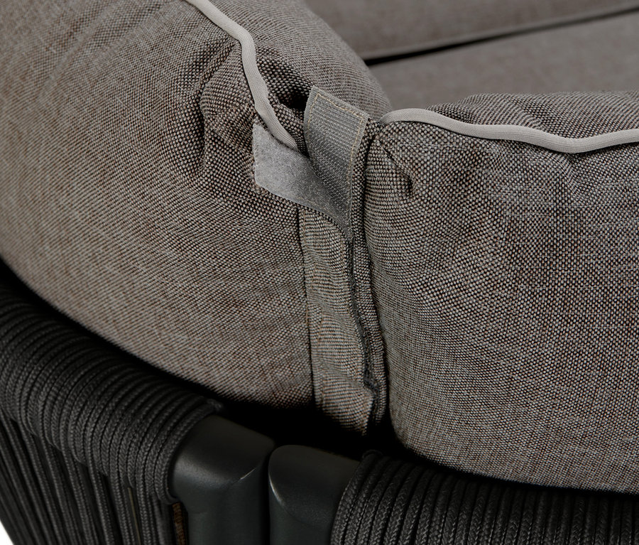 Detail der Lounge-Ecke »Jara« mit Textilgeflecht.