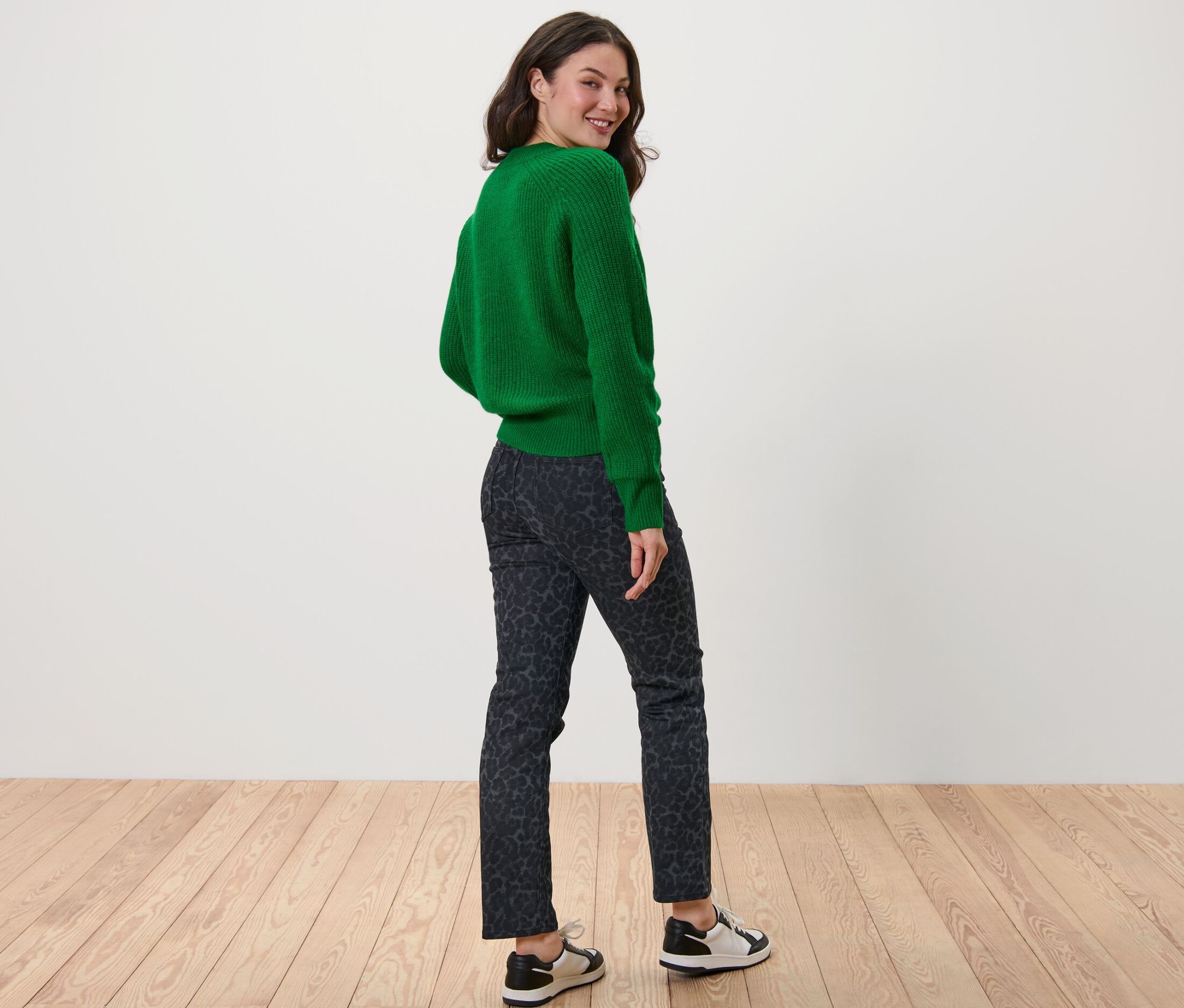 Thumbnail - Tchibo - Bedruckte Straight Jeans – Fit »Kira« - Damen - Gr. 38 - schwarz/print