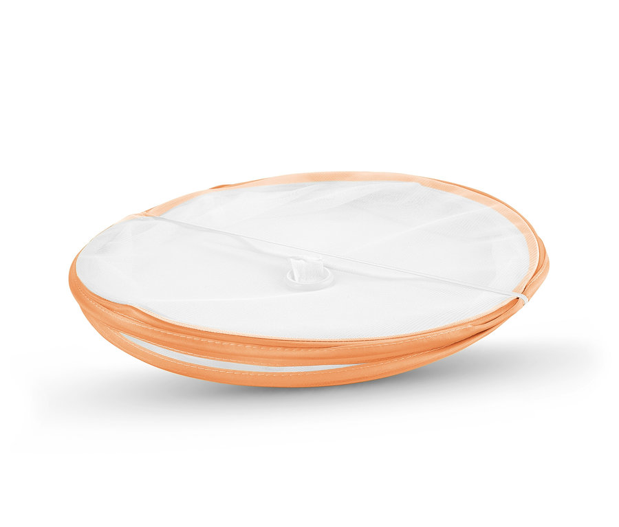 Eine orange Faltbare Abdeckhaube mit Netzstoff in der Mitte.