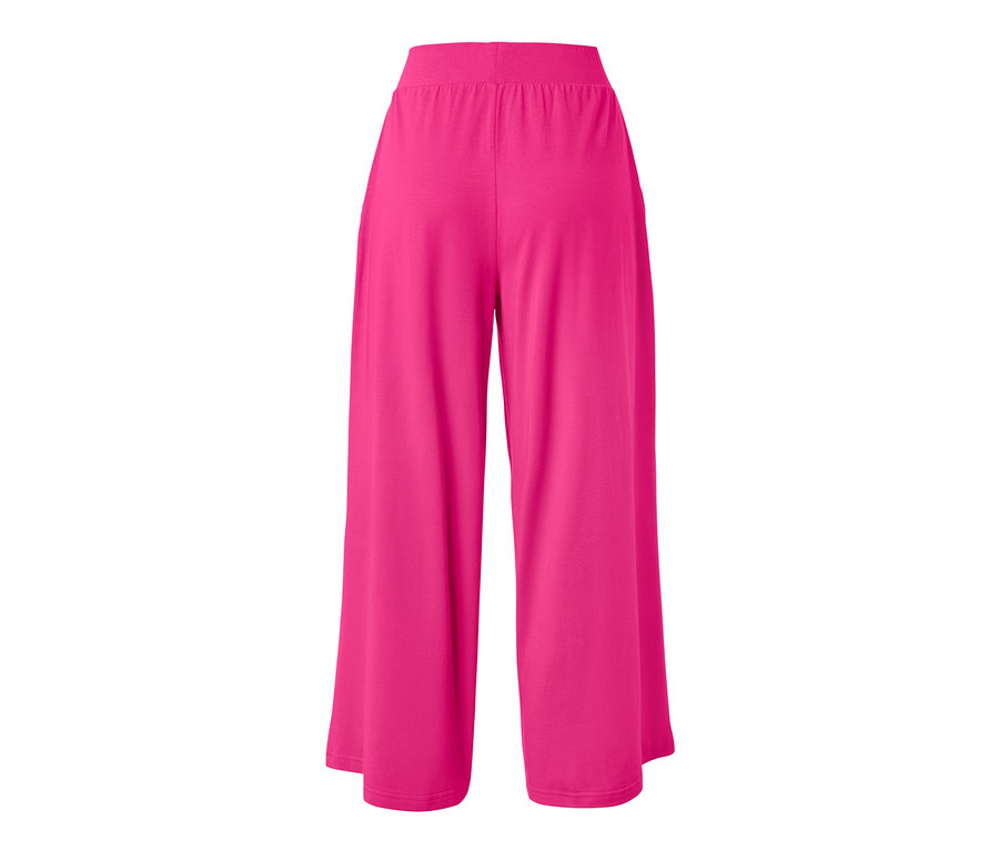 Detailaufnahme einer pinken Jersey-Culotte auf weißem Hintergrund.