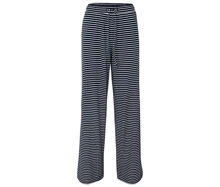 Eine Relaxhose mit Streifenmuster.