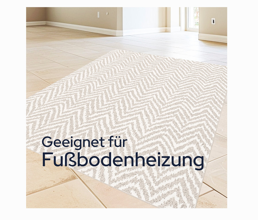 Ein ecrufarbener Outdoor-Teppich »Ecru Flow« mit Zickzackmuster liegt auf einem hellen Boden.