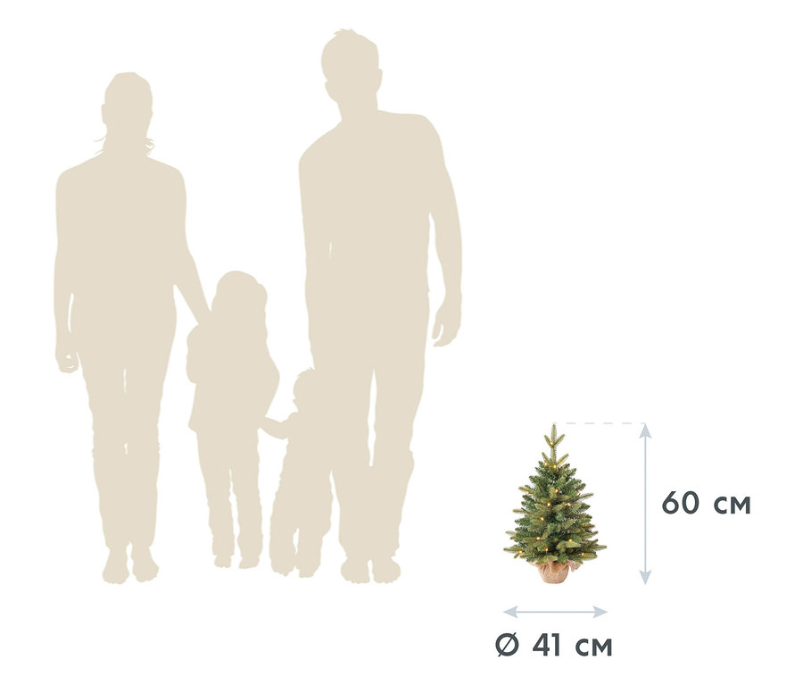 Schattenrisse einer Familie stehen neben einem kleinen LED-Weihnachtsbaum mit Übertopf "Aspen", 60 cm.