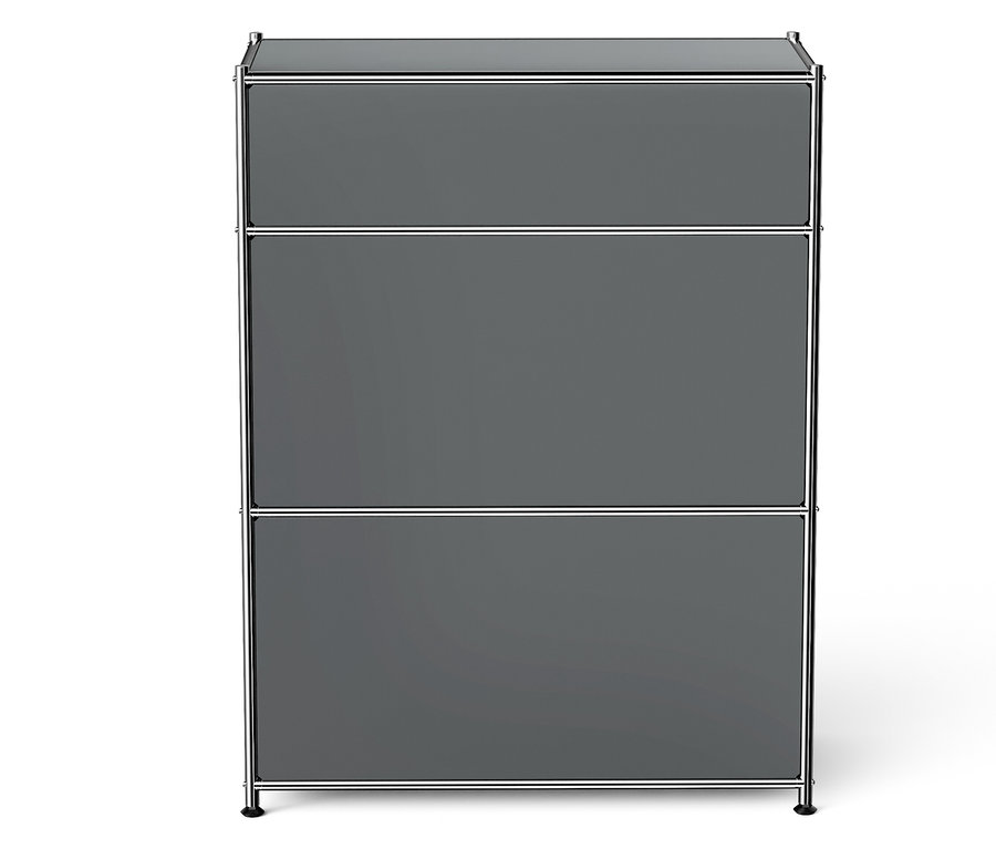 Grauer Schrank mit drei Regalen und einem Chromrahmen.