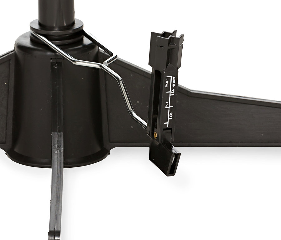 Detailaufnahme der schwarzen Basis der Prym Multi-Schneiderbüste »Prymadonna«.