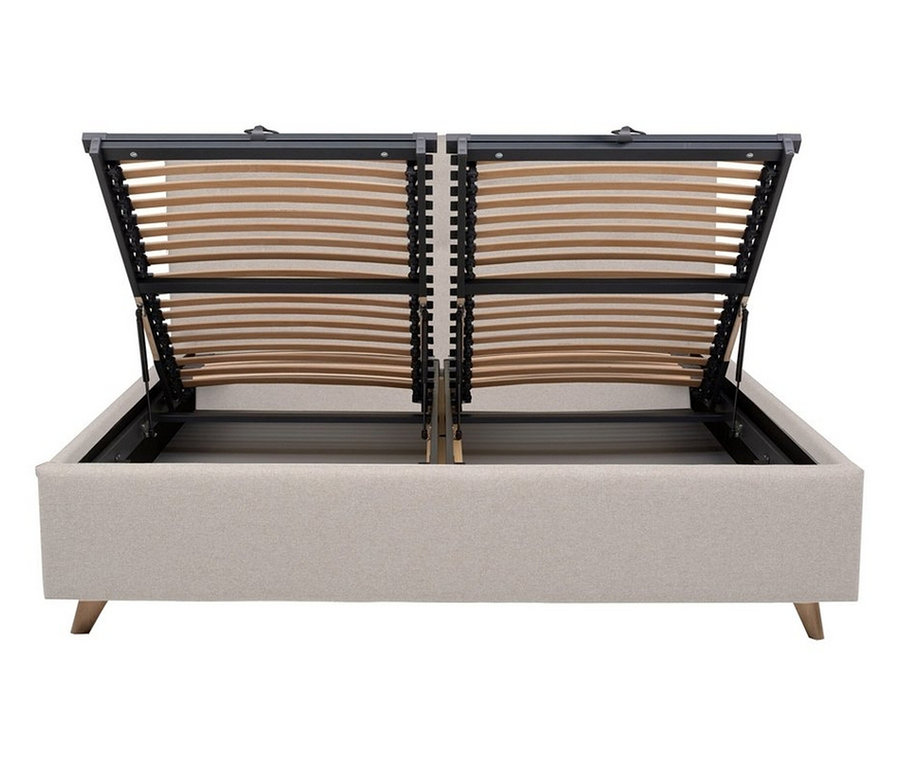 Geöffneter TEMPUR FORM™ Systemrahmen 1500 mit Gasdruckfeder, mit Lattenrost in den Größen 140 x 200 cm, 80 x 200 cm, 90 x 200 cm und 100 x 200 cm.