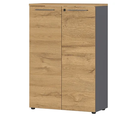 Kleiner Aktenschrank »Agenda« mit zwei Türen in Holzoptik und grauem Korpus.