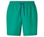 Grüne Shorts mit blauen Kordeln.