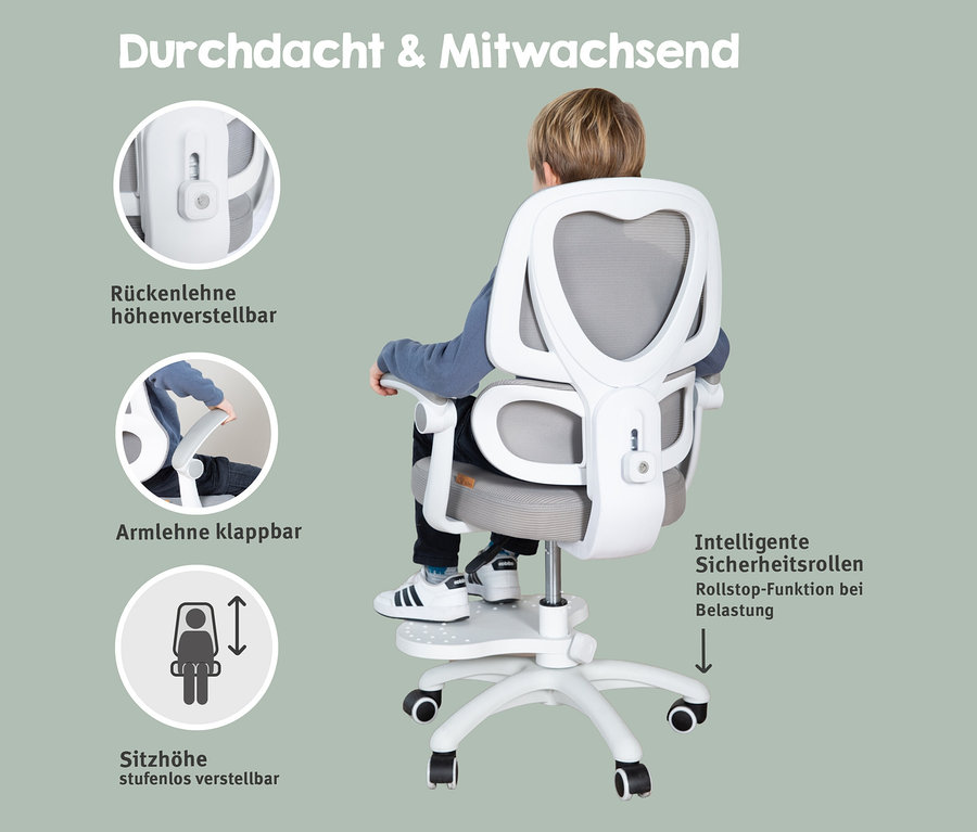 Ein Kind sitzt auf dem Roba Bürostuhl mit geteilter Rückenlehne, Armlehnen und Fußbrett. Die Rückenlehne ist höhenverstellbar und die Armlehne klappbar.