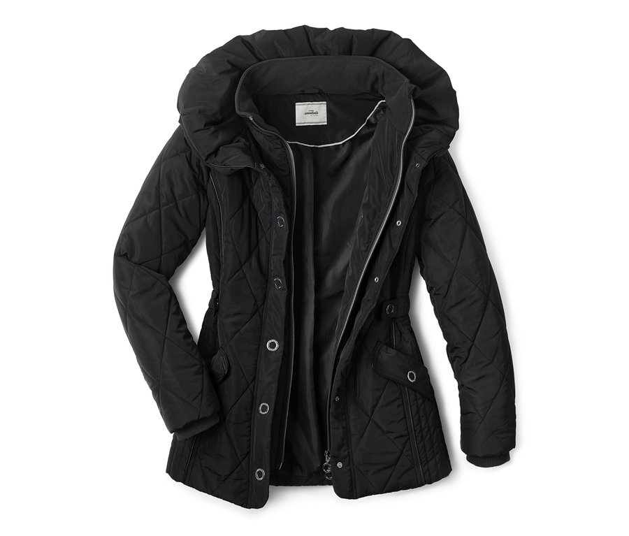 Schwarze Outdoorjacke mit Schal- und Stehkragen.