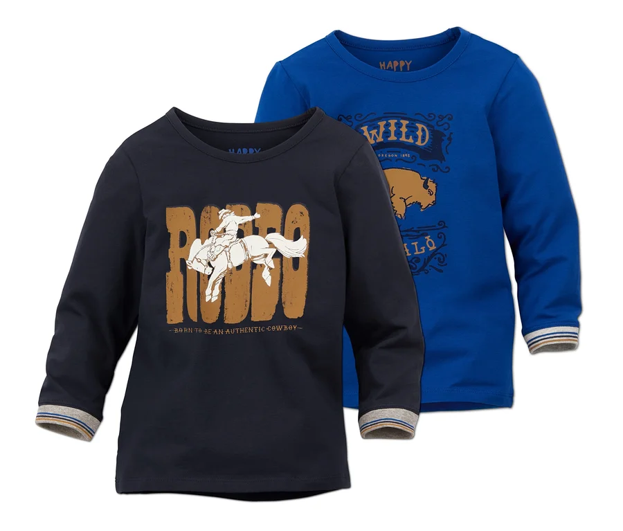 Zwei Langarmshirts, eines dunkelblau mit Cowboy auf Pferd und Rodeo-Schriftzug, das andere blau mit Bison-Motiv.