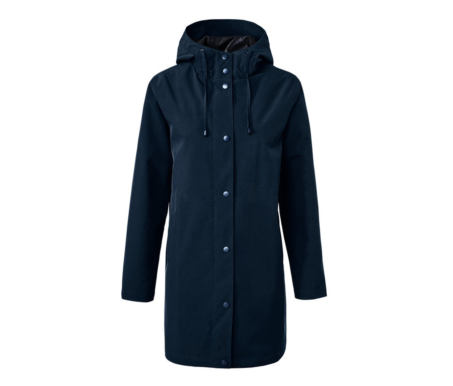 Eine marineblaue Hardshell-Regenparka mit Kapuze und Knopfverschluss.
