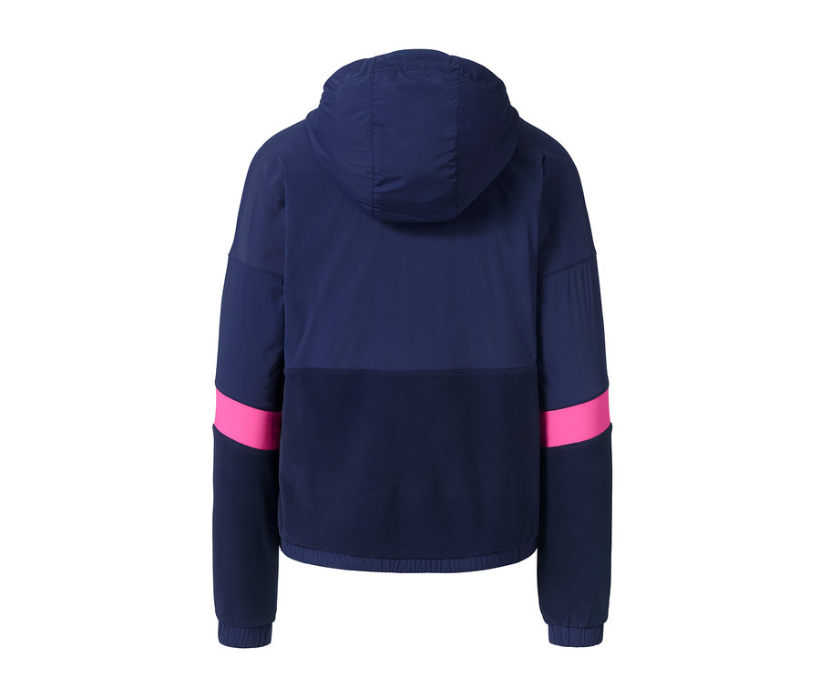 Rückansicht eines blauen Hybrid-Fleecesweaters mit Kapuze und pinken Streifen an den Ärmeln.