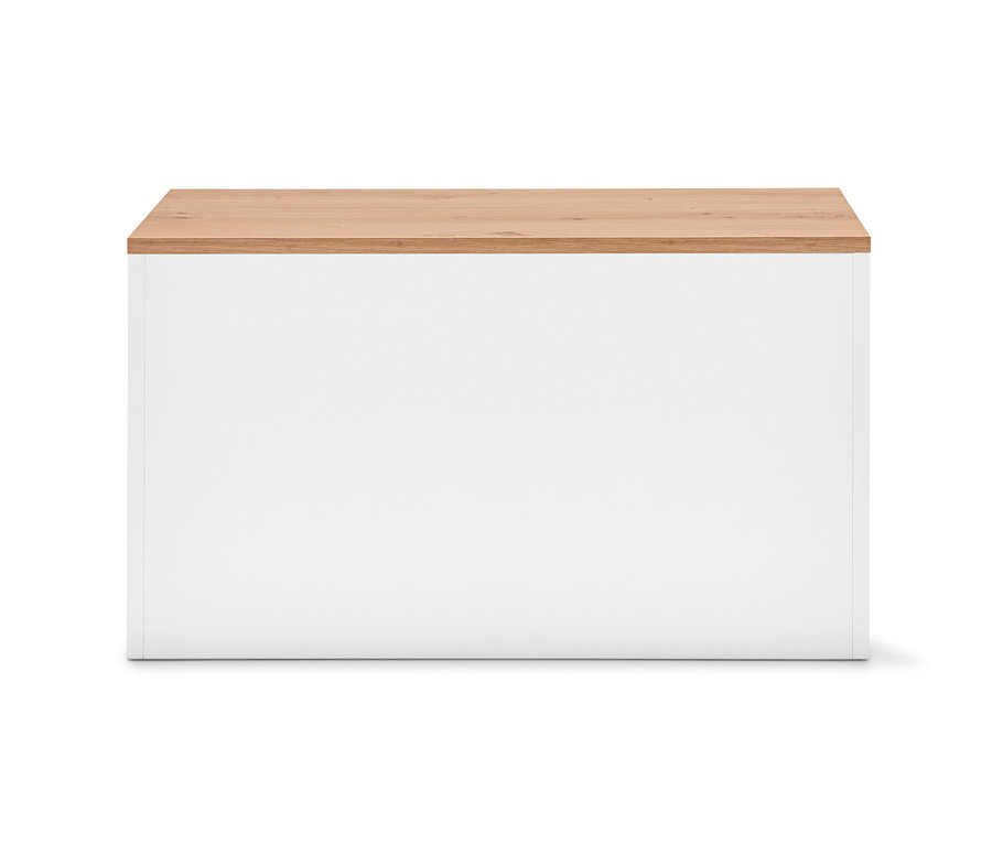 Eine Sitzbank mit Stauraum-Box mit weißen Wänden und einer Holzplatte.