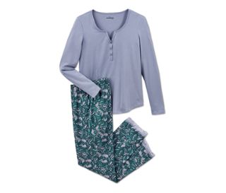 Oberteil fliederblau, Hose mit Paisleydruck in fliederblau und petrol