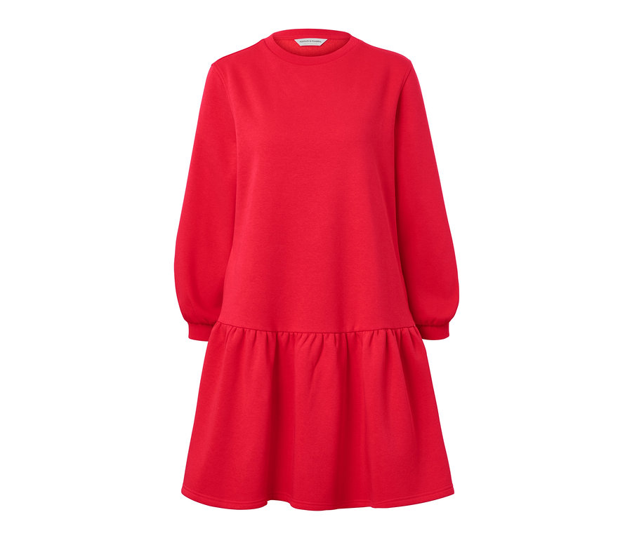 Rotes Sweatkleid mit langen Ärmeln.