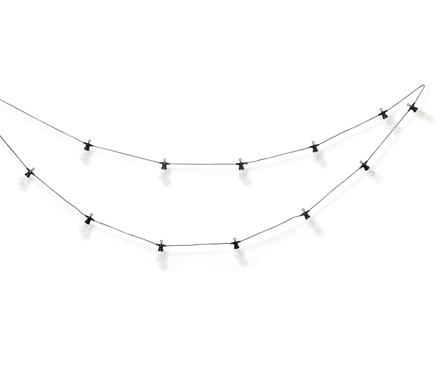 Doppelte Reihe von LED-Filament-Lichterketten.
