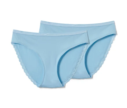 Zwei hellblaue Jazzpants.