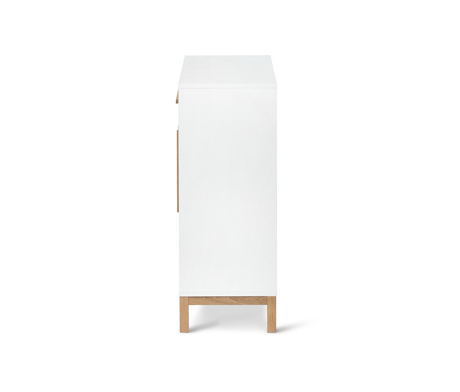 Seitenansicht eines weißen Bad-Sideboards »Eklund«.