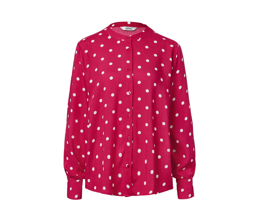 Detailaufnahme einer gepunkteten Webbluse.