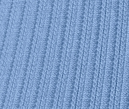 Detailansicht einer hellblauen 7/8-Seamless-Tight.