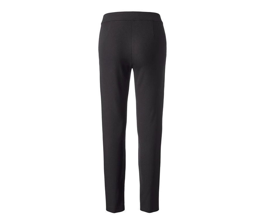 Eine schwarze, konfektionierte Stretchhose.