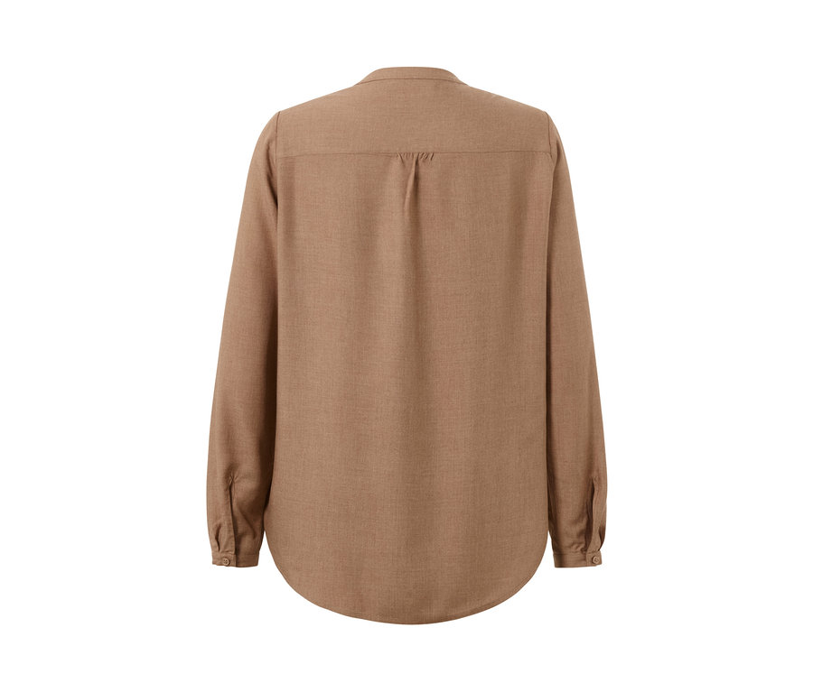 Rückansicht einer Tunikabluse.